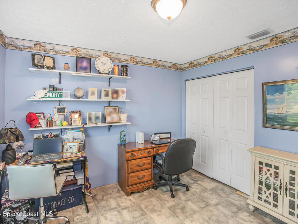 9156 101st Avenue, Vero Beach, FL 32967