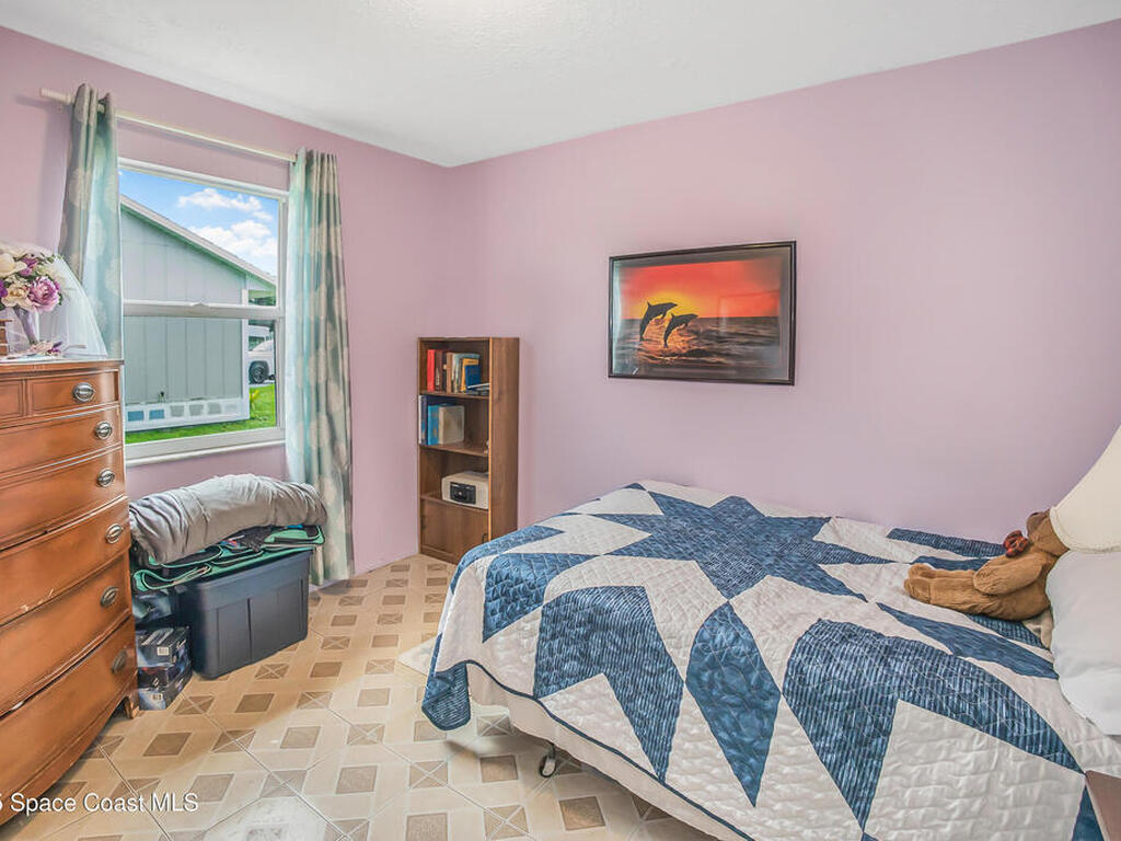 9156 101st Avenue, Vero Beach, FL 32967