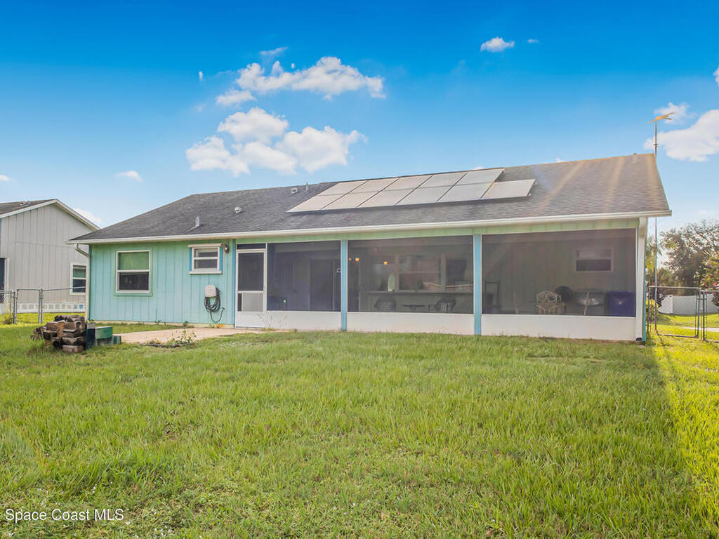 9156 101st Avenue, Vero Beach, FL 32967
