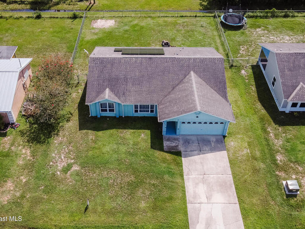 9156 101st Avenue, Vero Beach, FL 32967