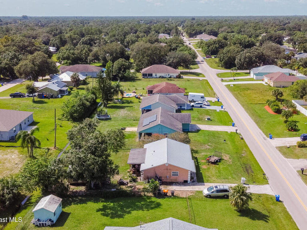 9156 101st Avenue, Vero Beach, FL 32967