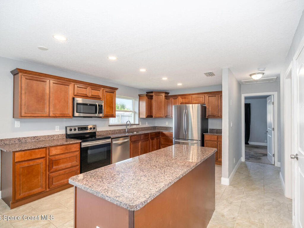455 Riverside Avenue, Merritt Island, FL 32953