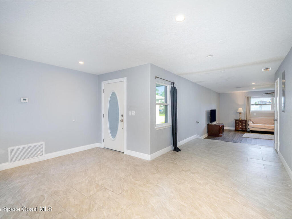 455 Riverside Avenue, Merritt Island, FL 32953