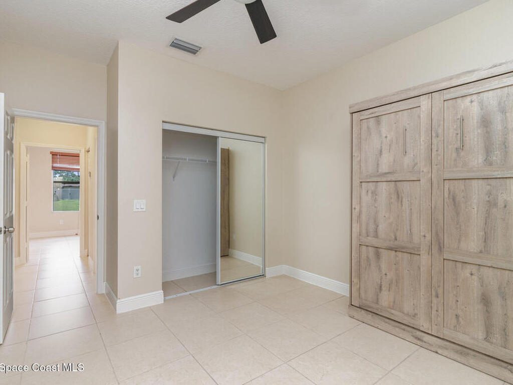 9276 107th Avenue, Vero Beach, FL 32967