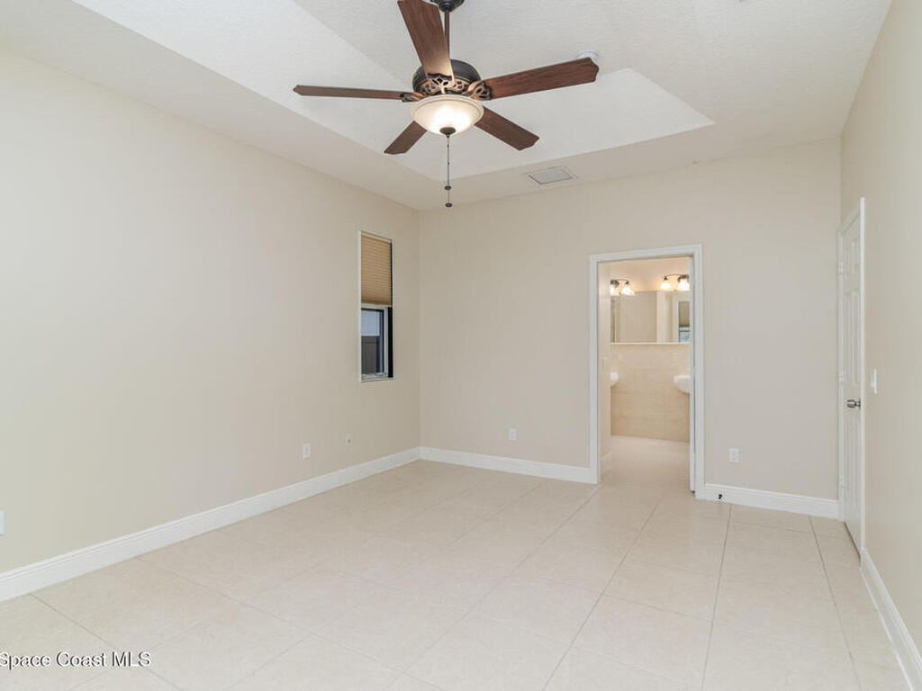 9276 107th Avenue, Vero Beach, FL 32967