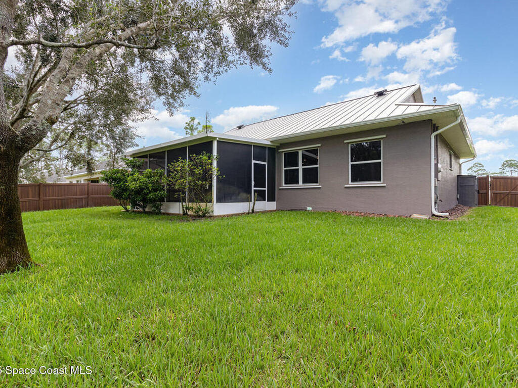 9276 107th Avenue, Vero Beach, FL 32967