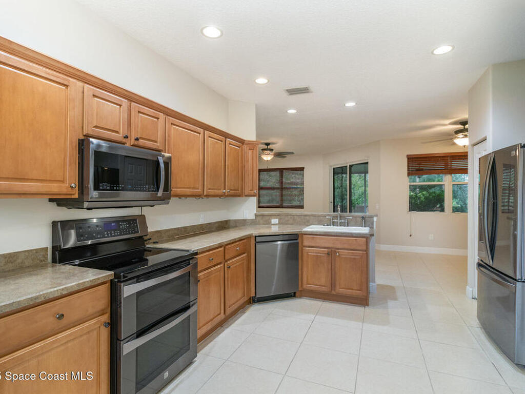 9276 107th Avenue, Vero Beach, FL 32967
