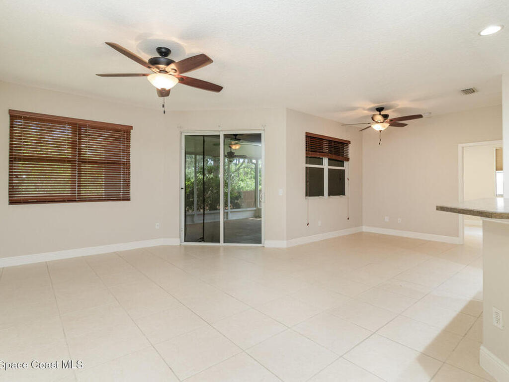9276 107th Avenue, Vero Beach, FL 32967