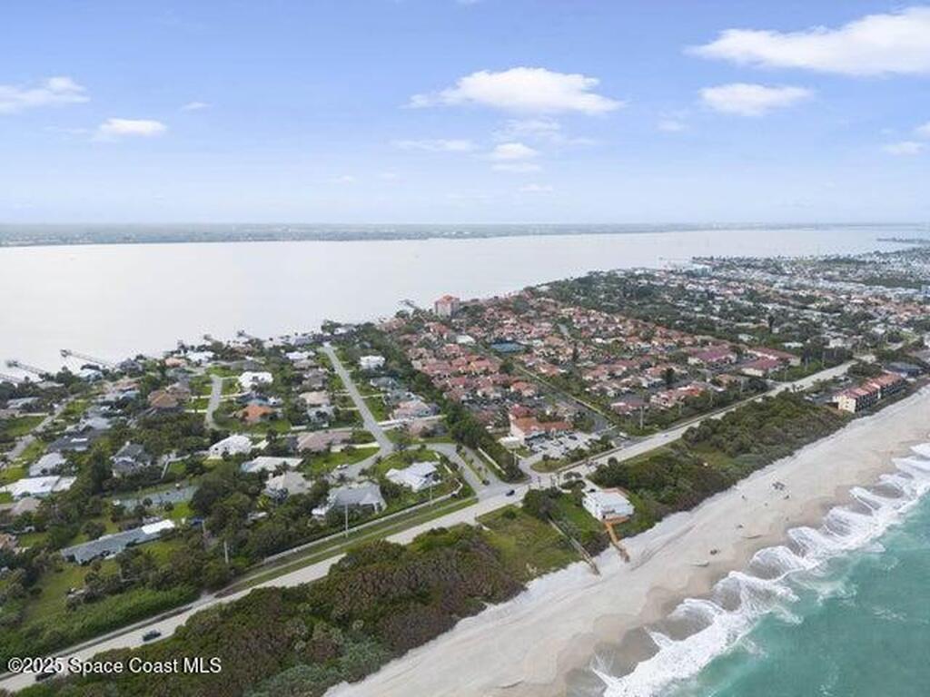 3274 Sea Oats Circle, Melbourne Beach, FL 32951
