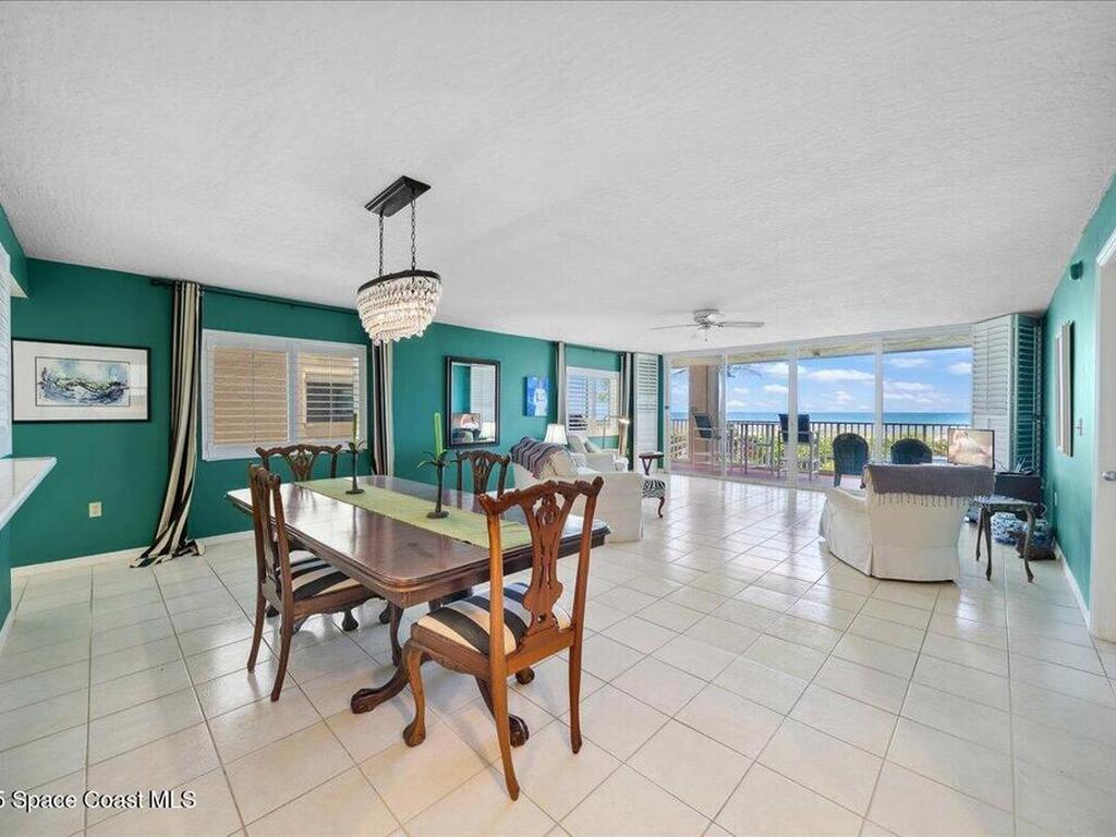 1527 S Atlantic Ave, Cocoa Beach, FL 32931