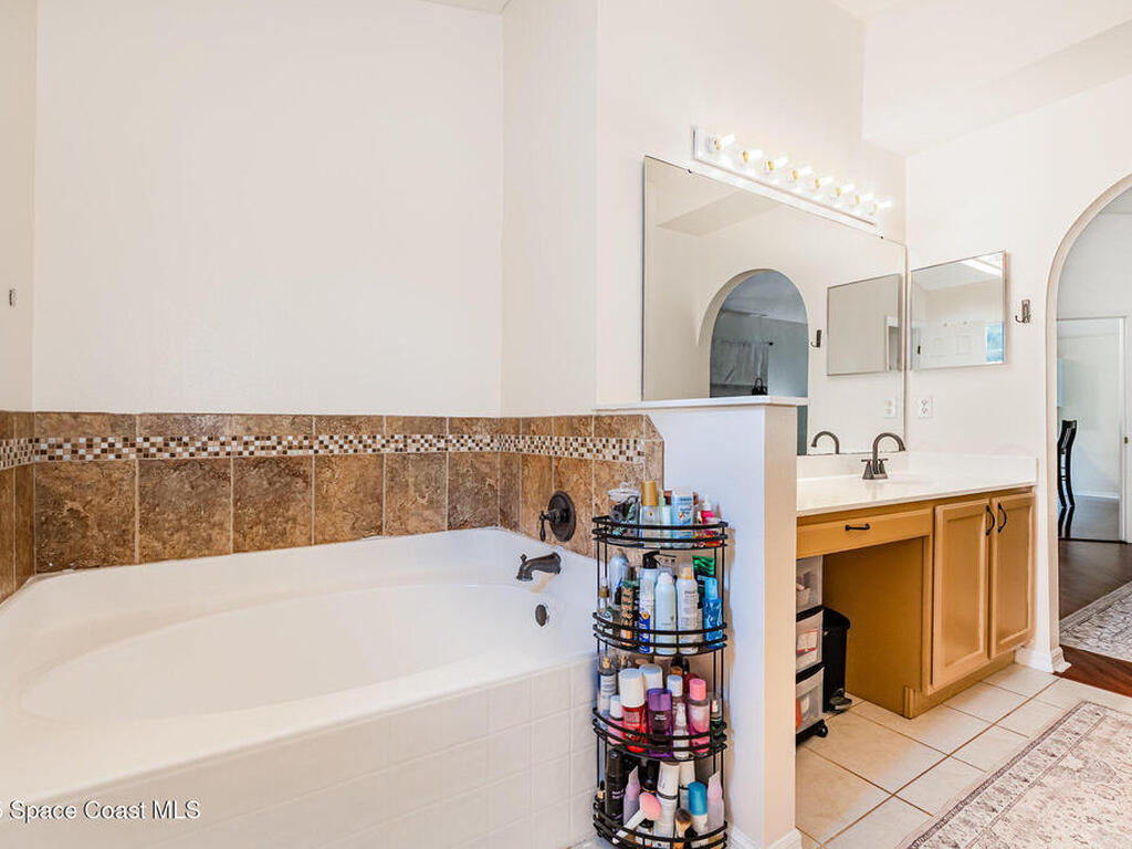 2279 Myla Lane, Melbourne, FL 32935