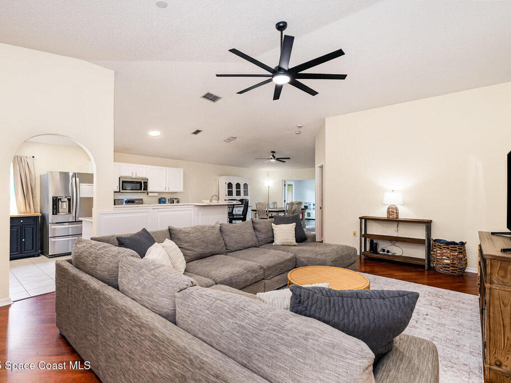 2279 Myla Lane, Melbourne, FL 32935