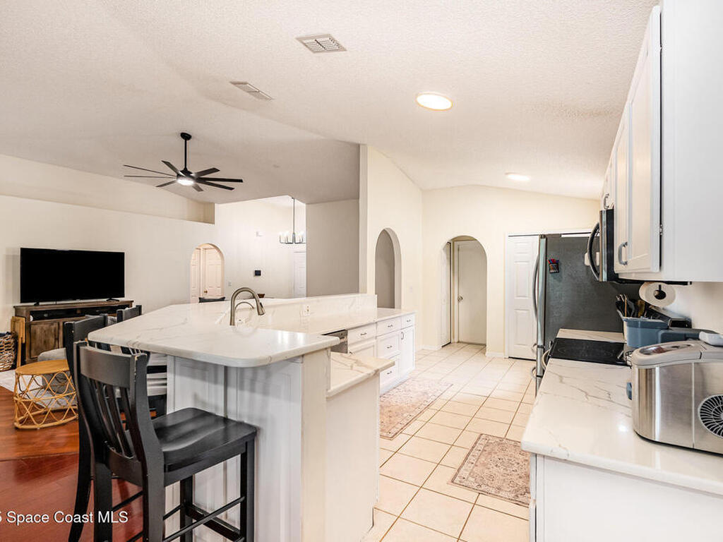2279 Myla Lane, Melbourne, FL 32935