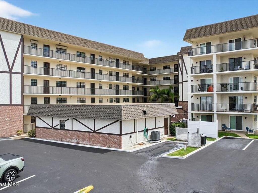 383 N Atlantic Avenue, Cocoa Beach, FL 32931