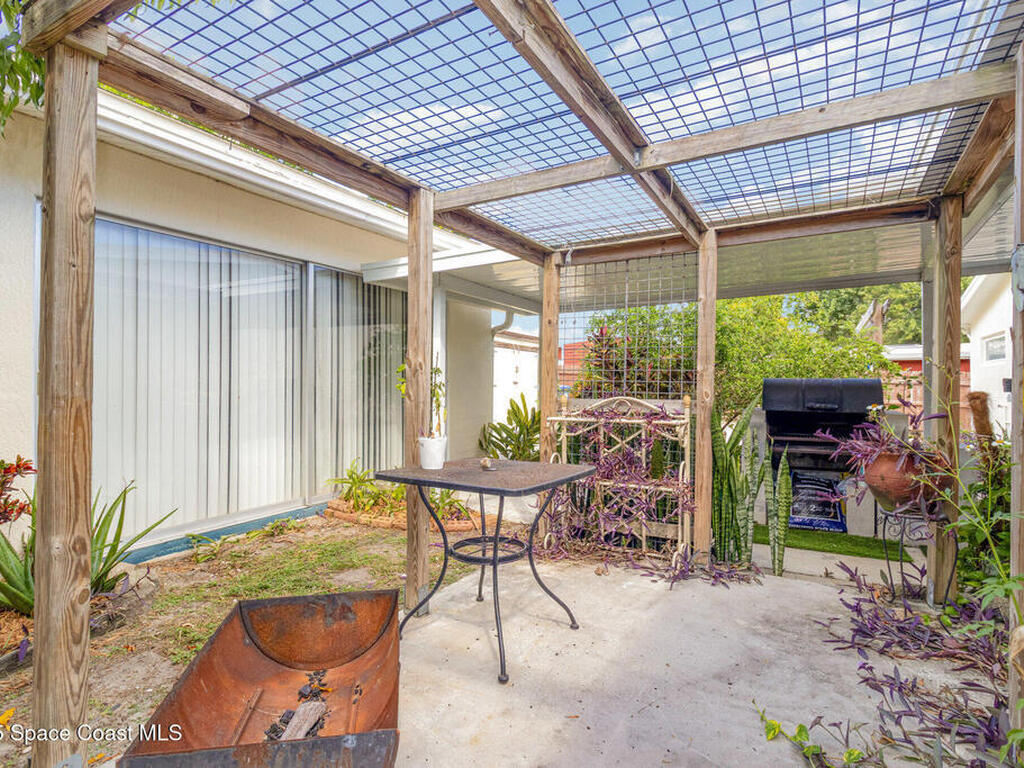 116 S Hilltop Drive, Titusville, FL 32796