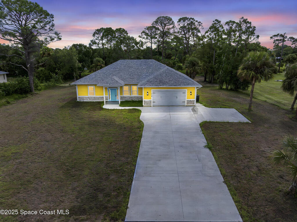7780 92nd Avenue, Vero Beach, FL 32967