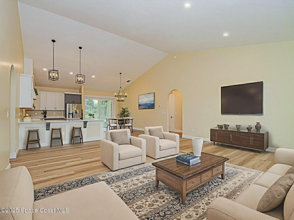 7780 92nd Avenue, Vero Beach, FL 32967