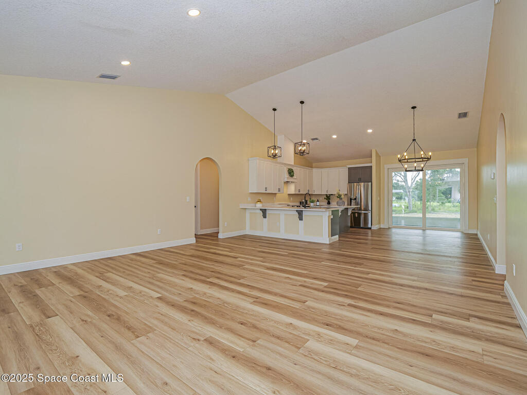 7780 92nd Avenue, Vero Beach, FL 32967