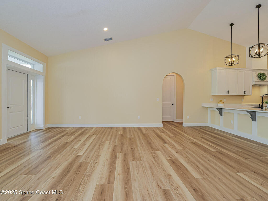 7780 92nd Avenue, Vero Beach, FL 32967