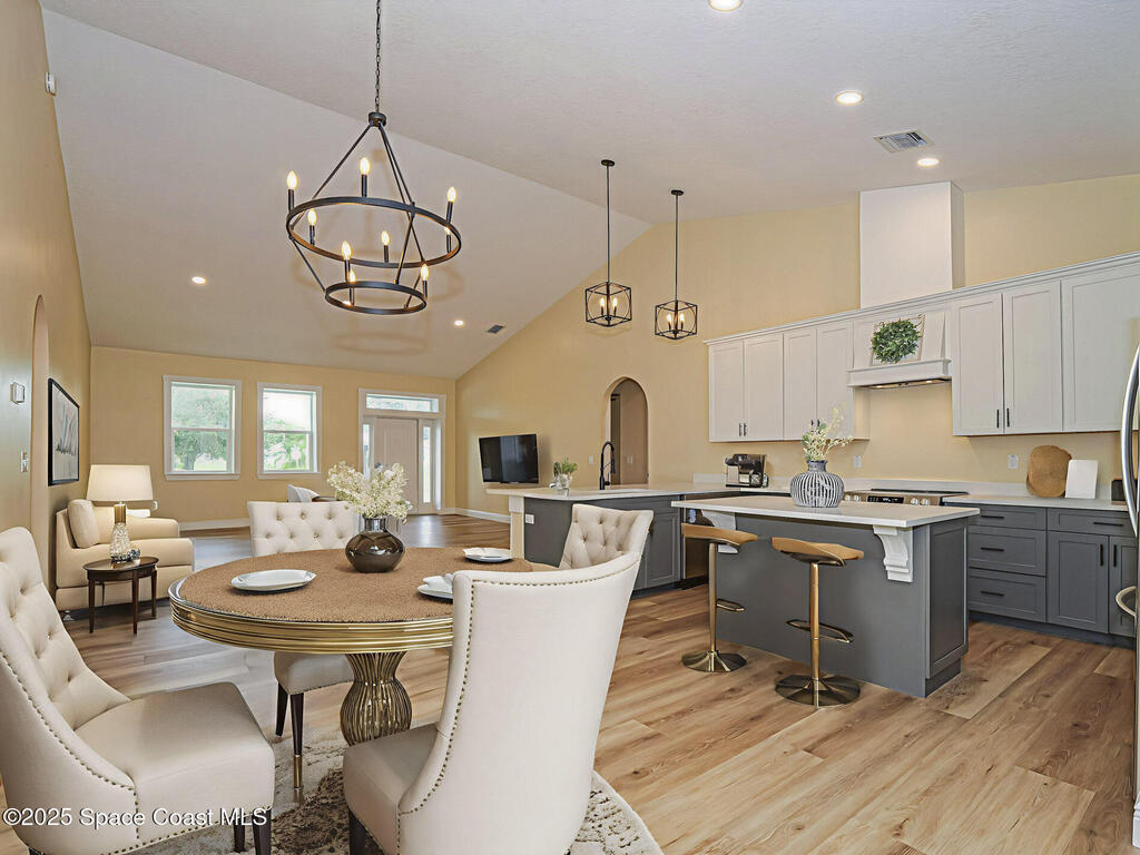 7780 92nd Avenue, Vero Beach, FL 32967