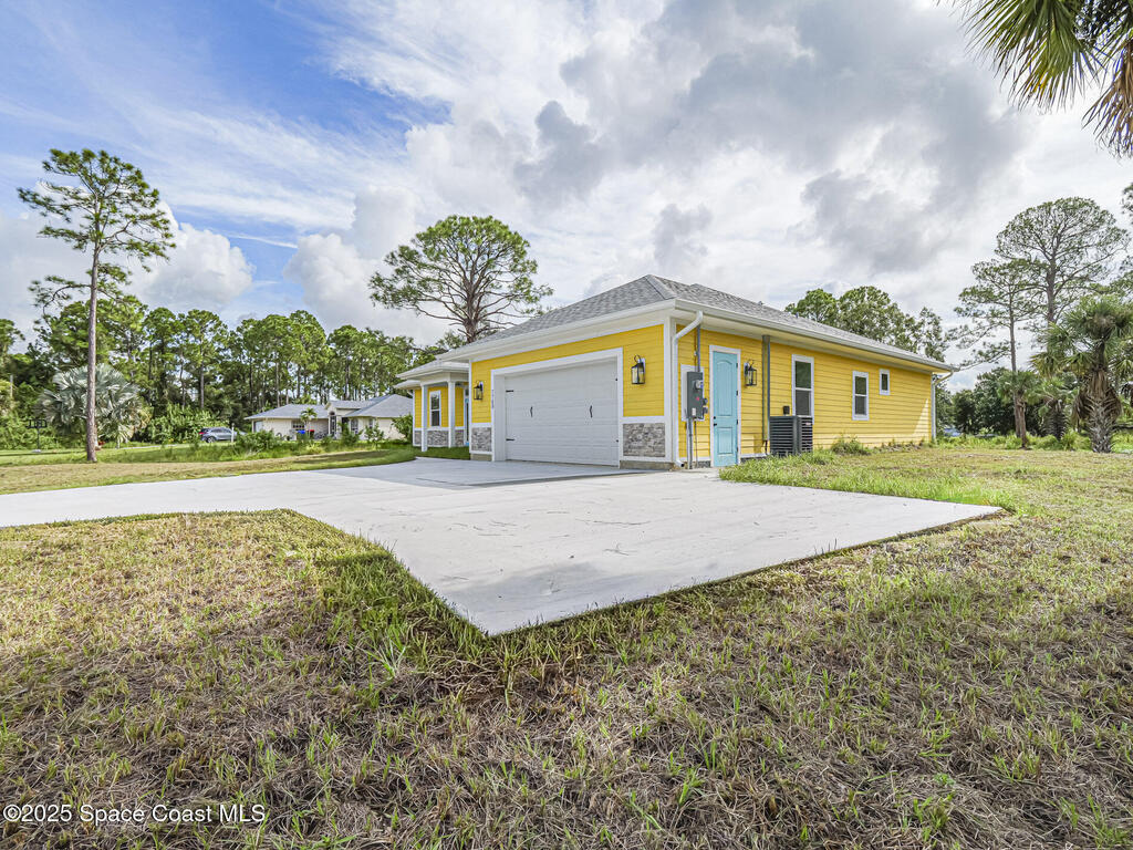 7780 92nd Avenue, Vero Beach, FL 32967