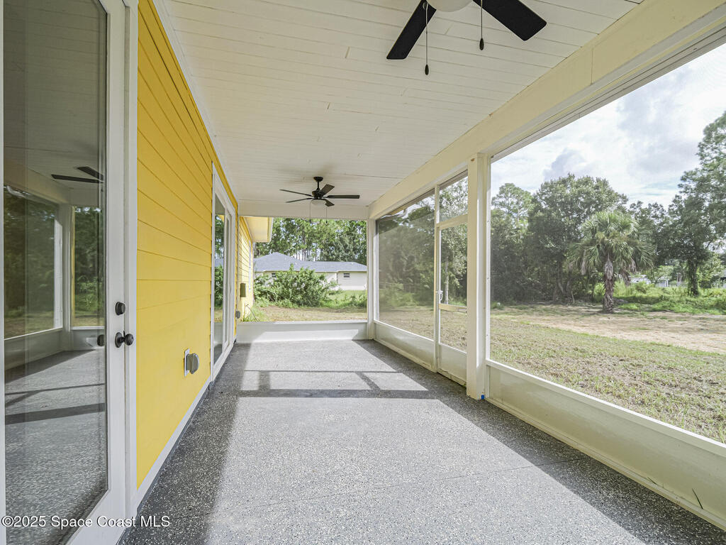 7780 92nd Avenue, Vero Beach, FL 32967