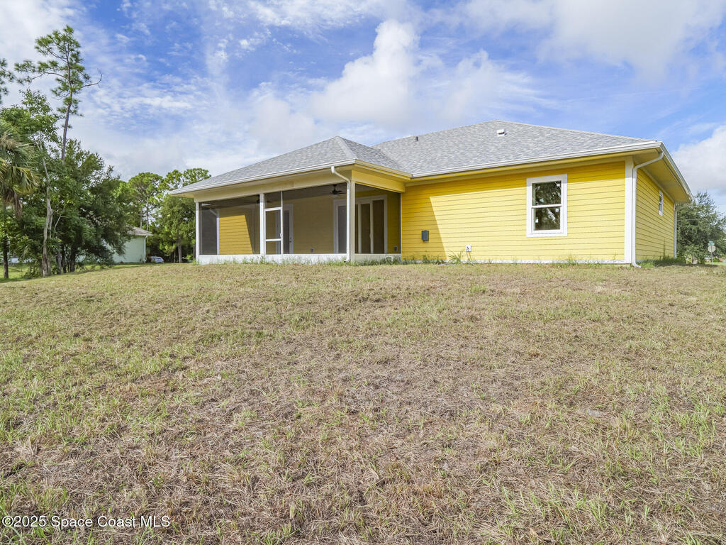7780 92nd Avenue, Vero Beach, FL 32967