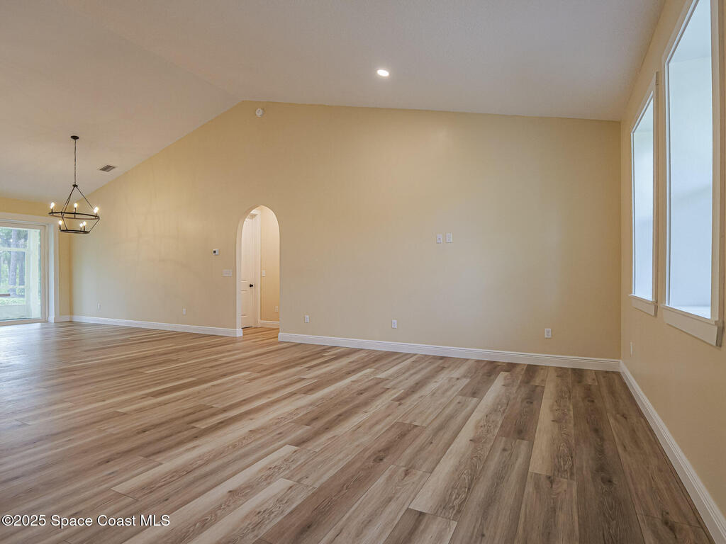 7780 92nd Avenue, Vero Beach, FL 32967
