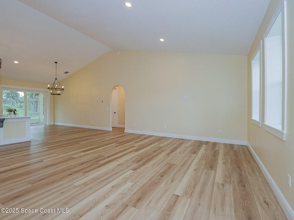 7780 92nd Avenue, Vero Beach, FL 32967