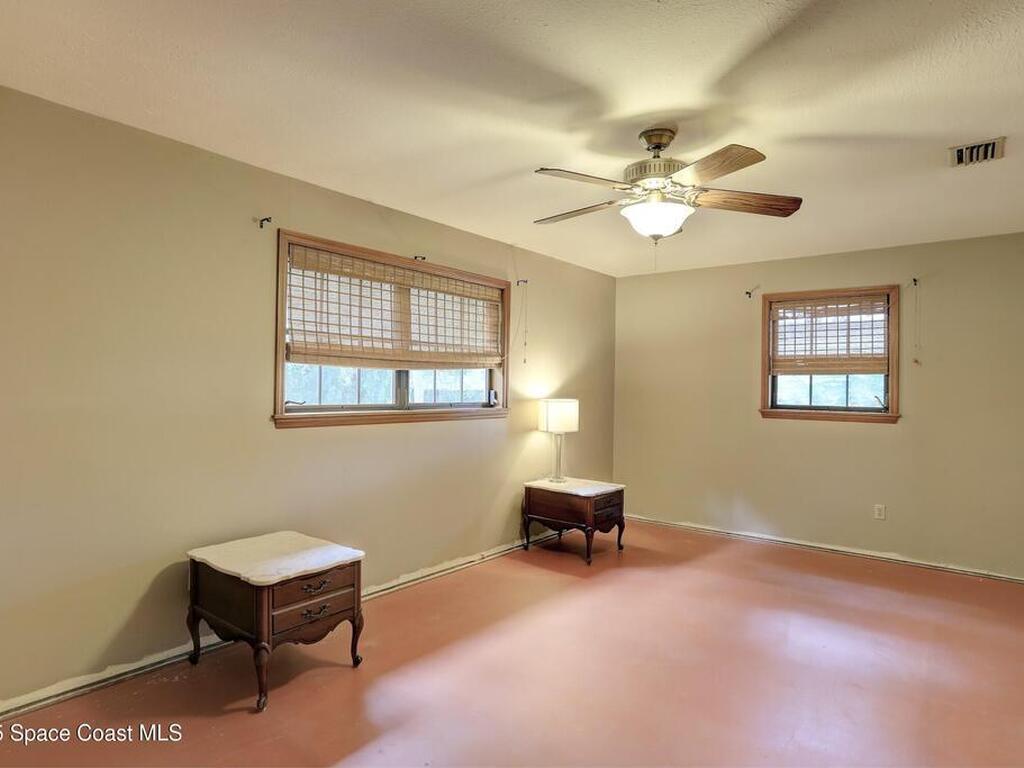 8211 93rd Avenue, Vero Beach, FL 32967