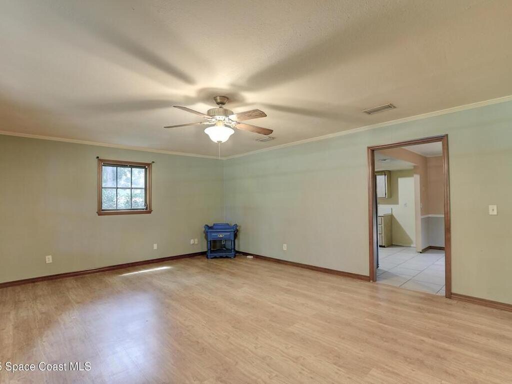 8211 93rd Avenue, Vero Beach, FL 32967