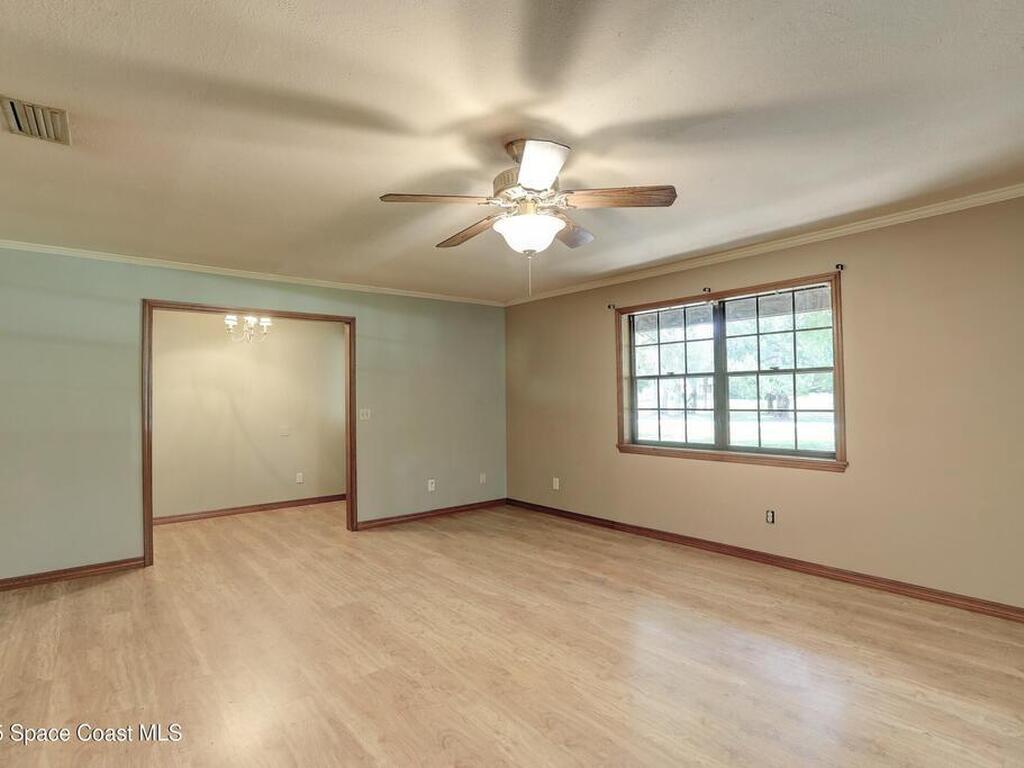 8211 93rd Avenue, Vero Beach, FL 32967