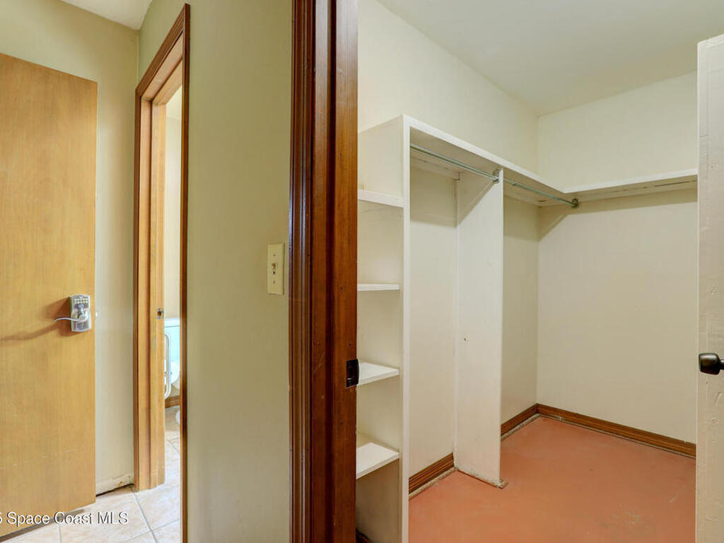 8211 93rd Avenue, Vero Beach, FL 32967