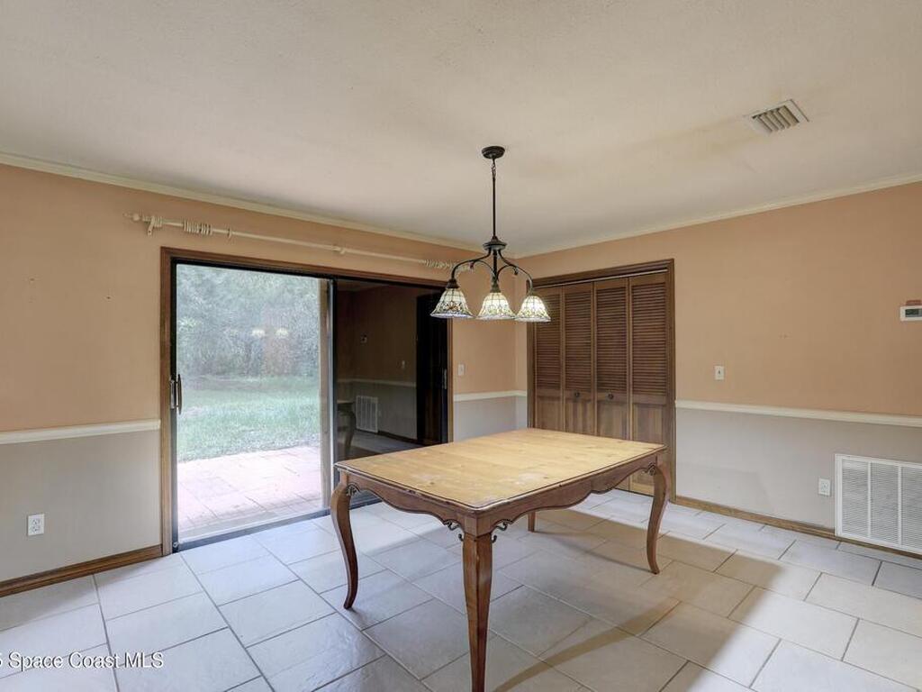 8211 93rd Avenue, Vero Beach, FL 32967