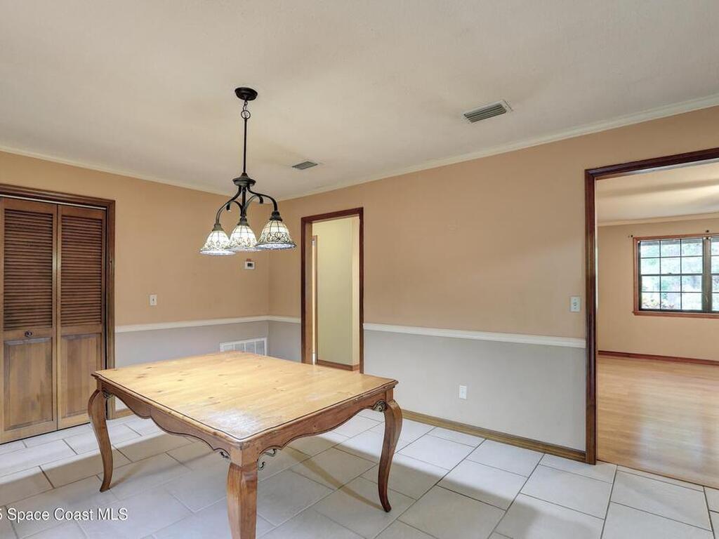 8211 93rd Avenue, Vero Beach, FL 32967