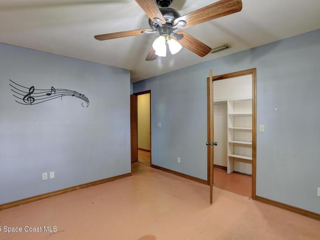 8211 93rd Avenue, Vero Beach, FL 32967