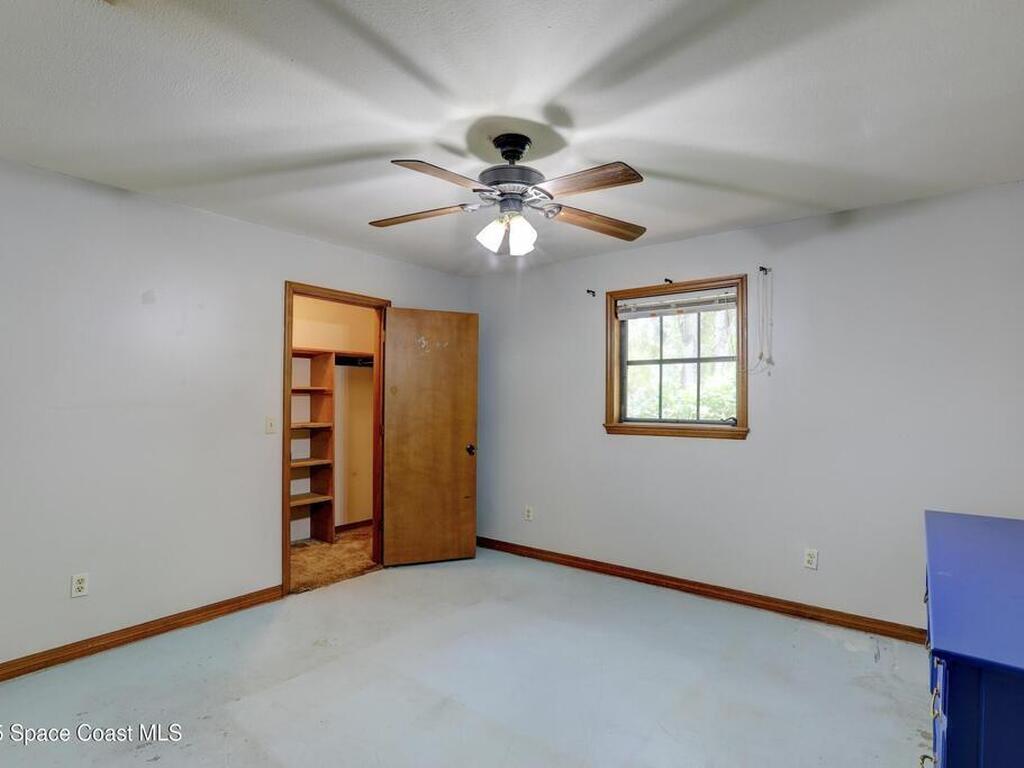 8211 93rd Avenue, Vero Beach, FL 32967