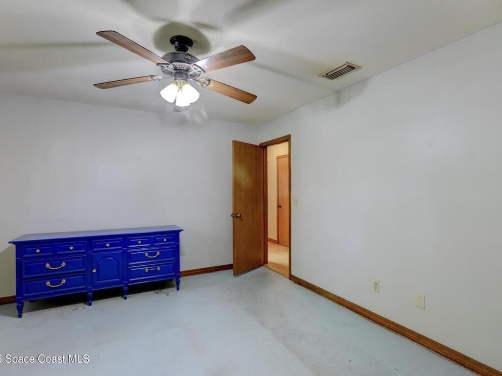 8211 93rd Avenue, Vero Beach, FL 32967