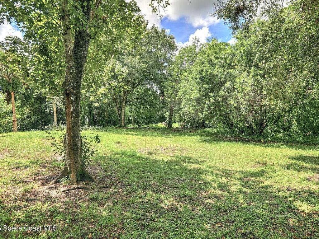 8211 93rd Avenue, Vero Beach, FL 32967