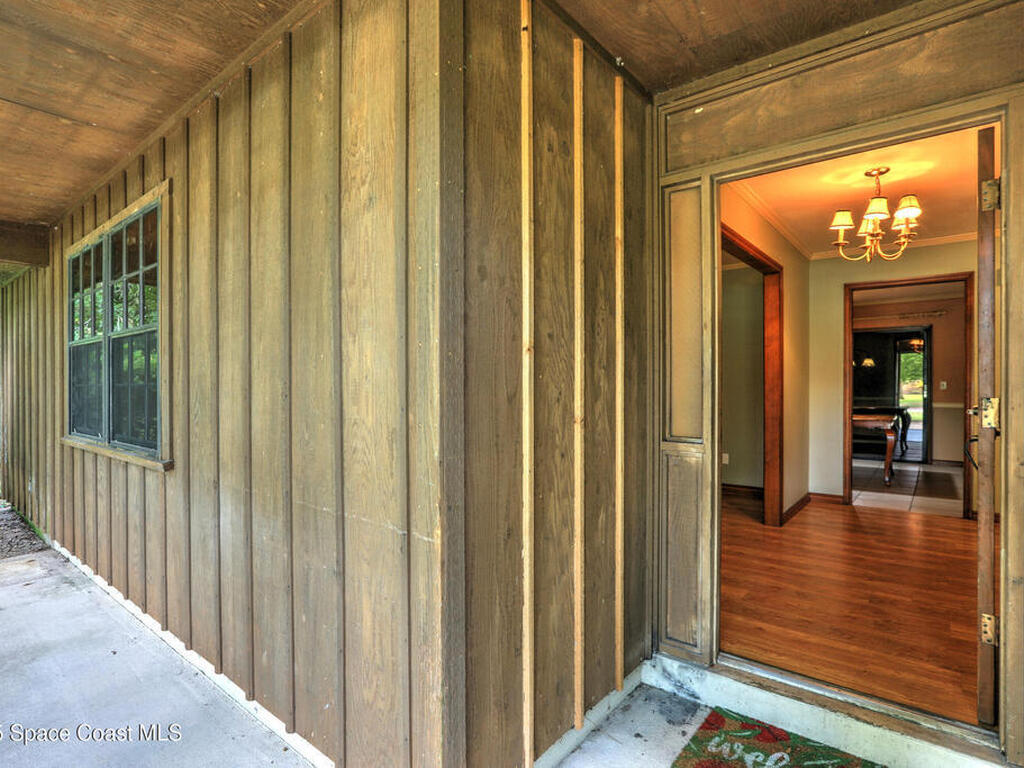 8211 93rd Avenue, Vero Beach, FL 32967
