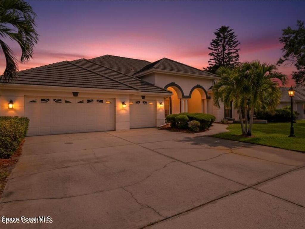 630 Newport Drive, Indialantic, FL 32903