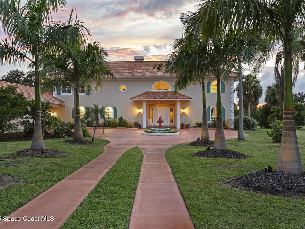 6007 N Tropical Trail, Merritt Island, FL 32953