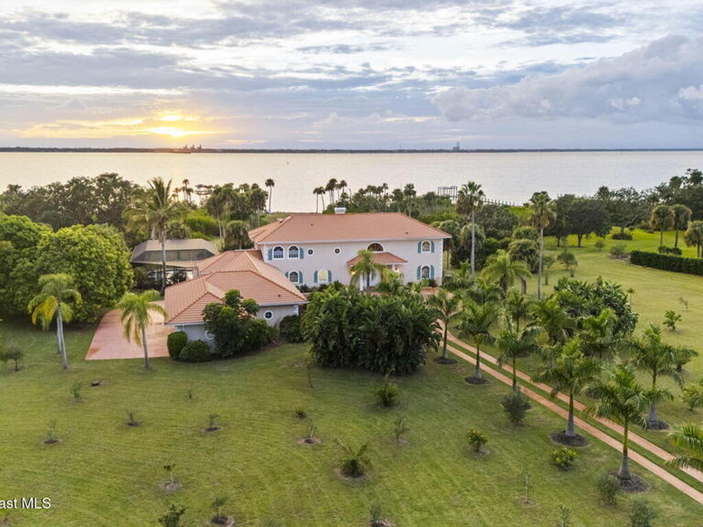 6007 N Tropical Trail, Merritt Island, FL 32953