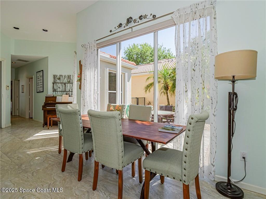 9325 E Maiden Court, Vero Beach, FL 32963