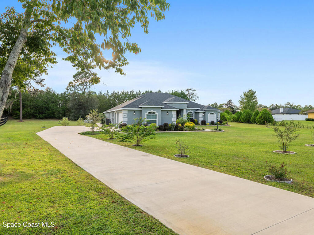 5450 NE 61st Avenue Road, Silver Springs, FL 34488