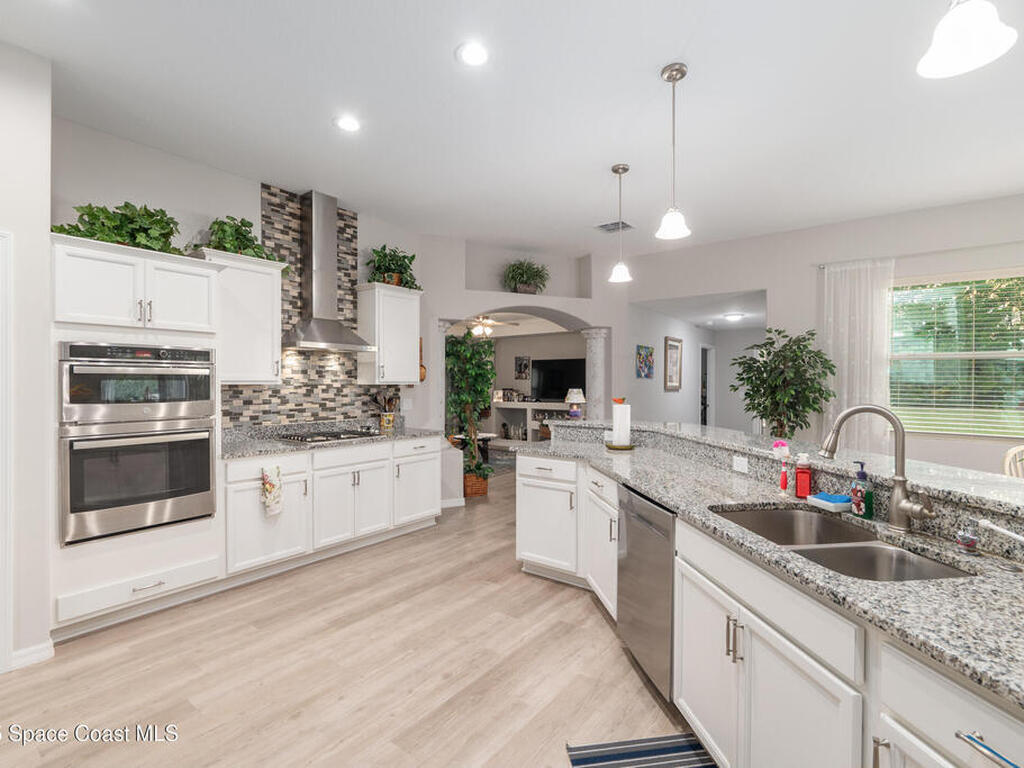 5450 NE 61st Avenue Road, Silver Springs, FL 34488