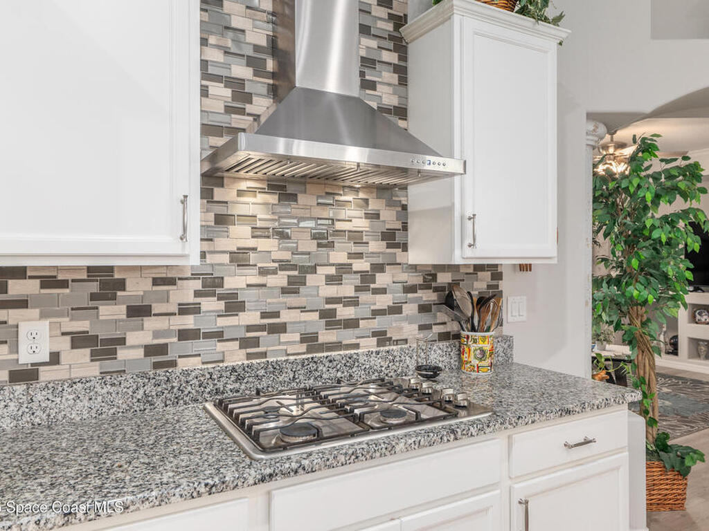 5450 NE 61st Avenue Road, Silver Springs, FL 34488