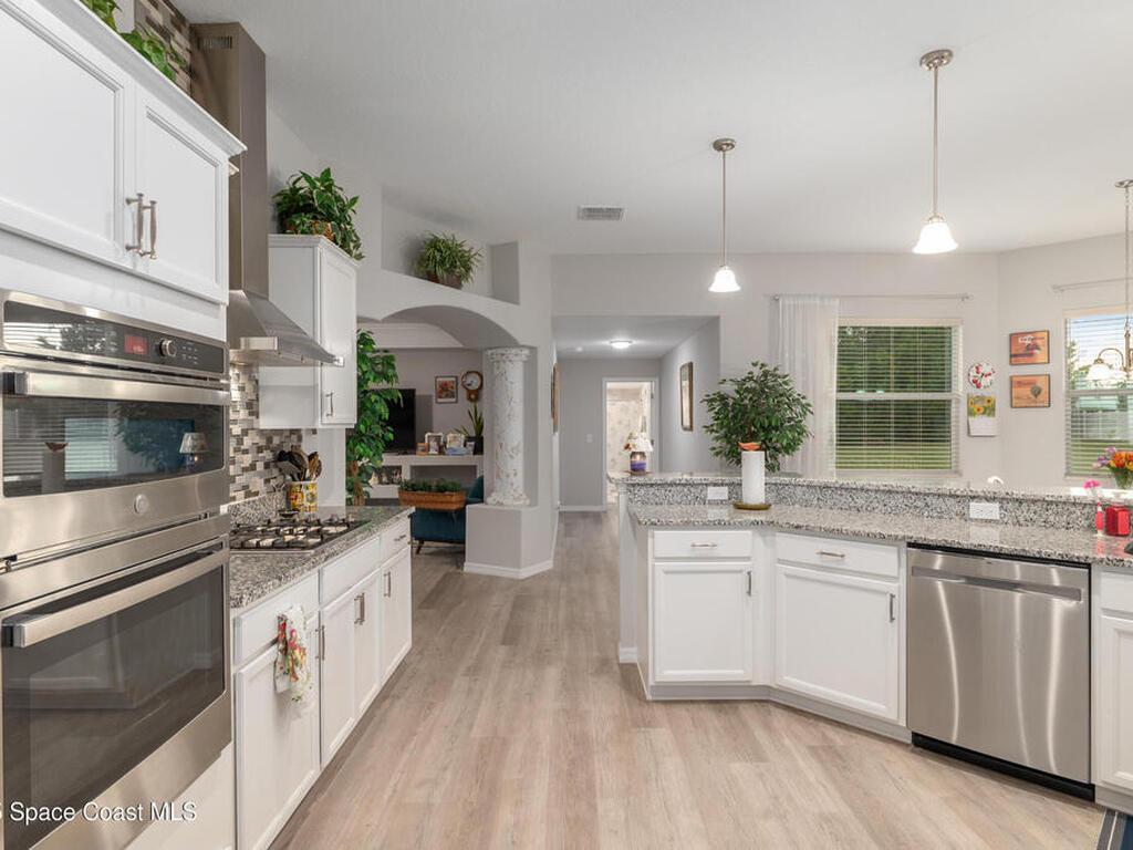 5450 NE 61st Avenue Road, Silver Springs, FL 34488