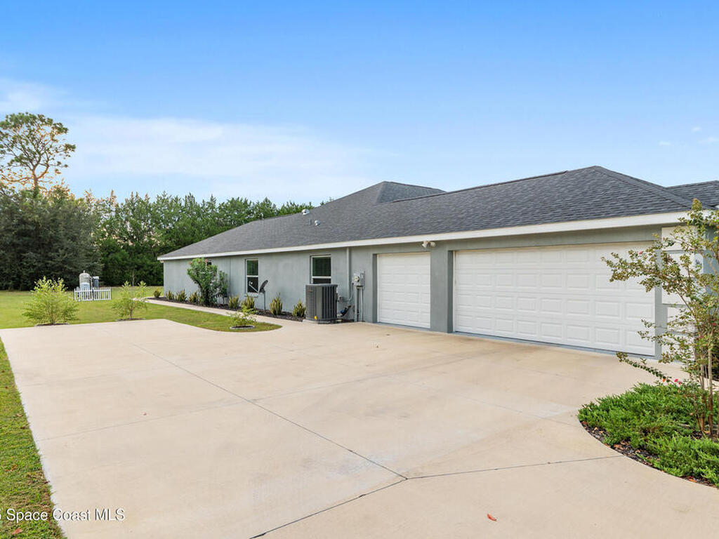 5450 NE 61st Avenue Road, Silver Springs, FL 34488