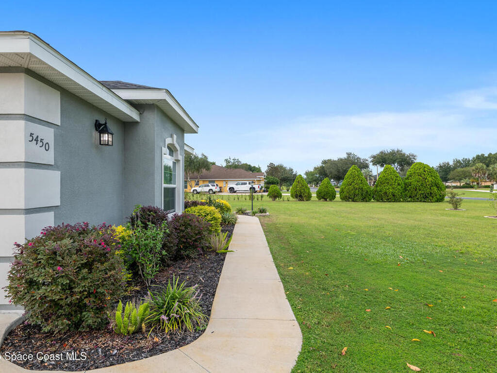 5450 NE 61st Avenue Road, Silver Springs, FL 34488